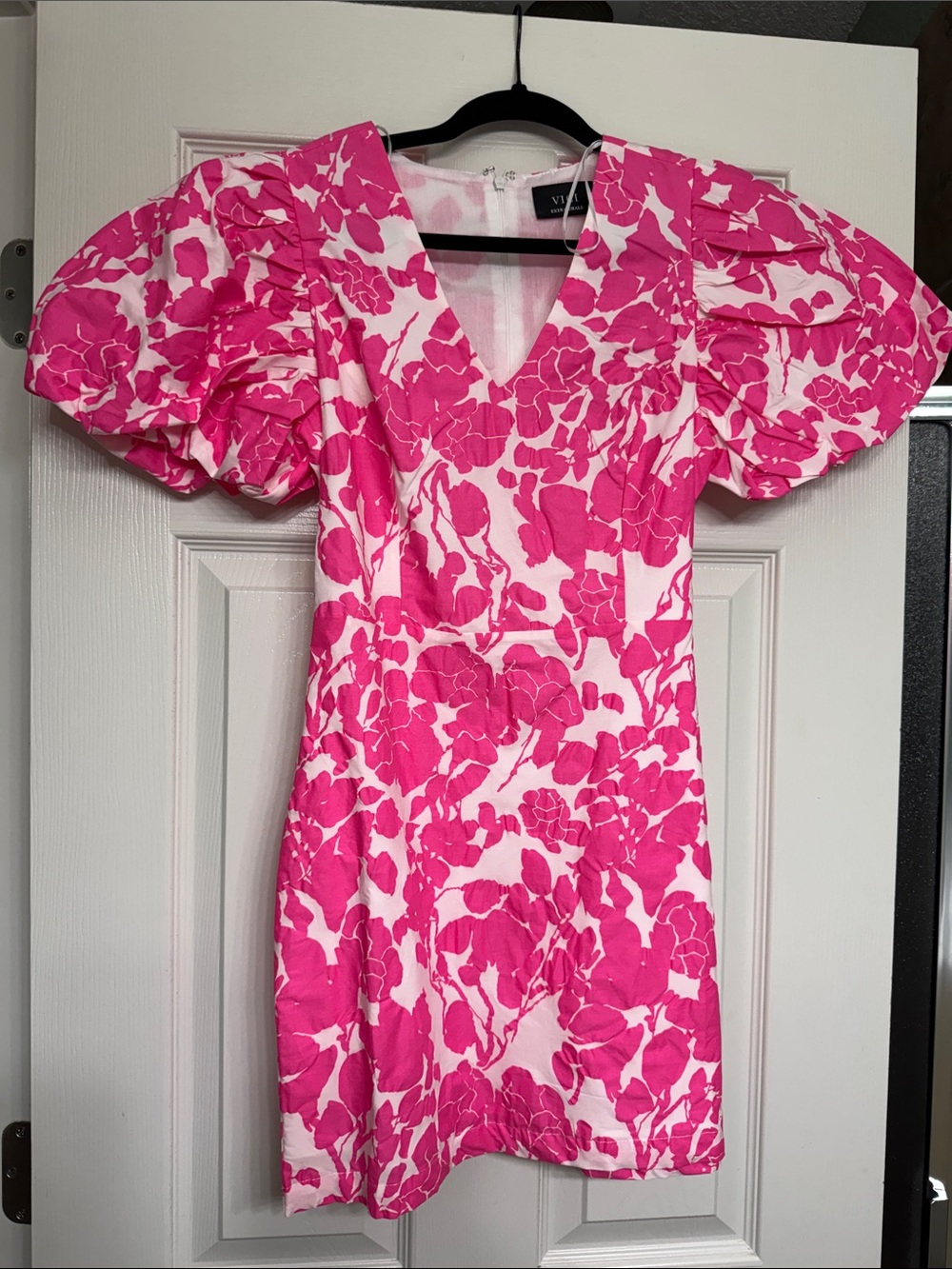 VICI Vibrant Pink Floral Puff-Sleeve Mini Dress